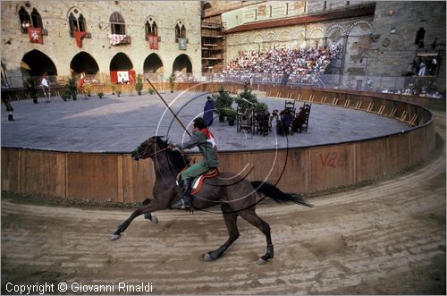 ITALY - PISTOIA
Giostra dell'Orso (25 luglio)
la corsa