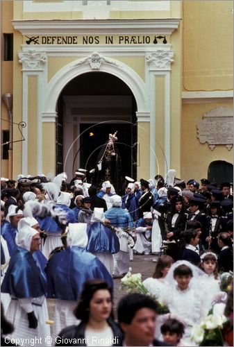 ITALY - ISOLA DI PROCIDA (NA)
Processione dei Misteri del Venerd Santo
Uscita della Processione dalla Chiesa di San Michele