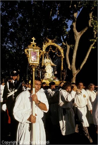 ITALY - ROMA - Trastevere
Festa di Santa Maria del Carmine (luglio)
la processione in via Morosini