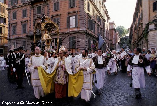 ITALY - ROMA - Trastevere
Festa di Santa Maria del Carmine (luglio)
la processione in piazza San Cosimato