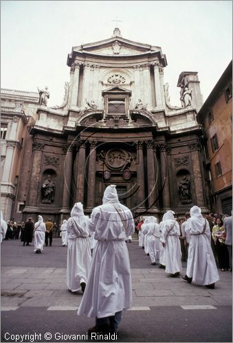 ITALY - ROMA
Processione del Perdono (quaresima)
le confraternite sfilano per le vie del centro