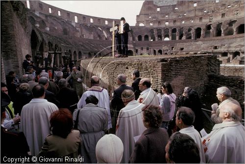 ITALY - ROMA
Via Crucis della Confraternita dei Sacconi all'interno del Colosseo (Settimana Santa)