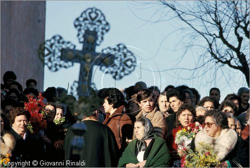 ITALY - SAN DEMETRIO CORONE (CS)
Festa dei Morti (febbraio)
processione dei fedeli dal paese al cimitero