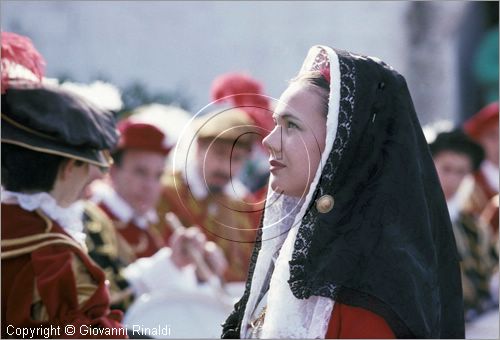 ITALY - ORISTANO
La Sartiglia (carnevale)
"sa massaia manna"