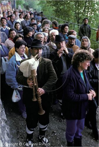 ITALY - VALLEPIETRA (RM)
Pellegrinaggio al Santuario della SS.Trinit (SS.Trinit)