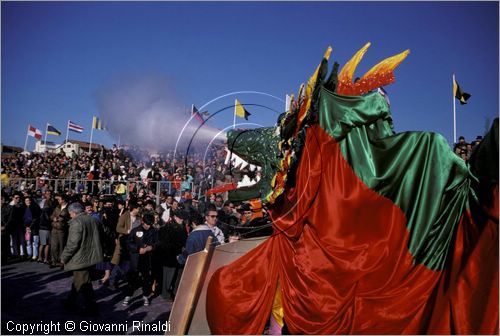 ITALY - VIAREGGIO (LU)
Il Carnevale
sfilata di carri allegorici