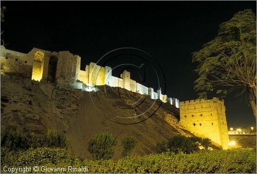 SYRIA - ALEPPO - veduta notturna della Cittadella