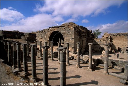 SIRIA - BOSRA (Bosra ash-Sham)
le terme romane, lato est