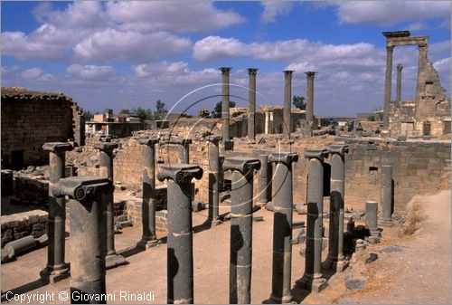 SIRIA - BOSRA (Bosra ash-Sham)
le terme romane, lato est