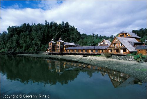 CILE - CHILE - Patagonia - Terme di Puyuhuapi - Hotel Termas de Puyuhuapi