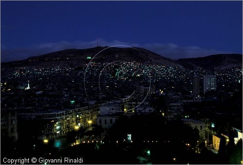 SYRIA - DAMASCO - veduta notturna della citt verso la collina Jebel Qassioun