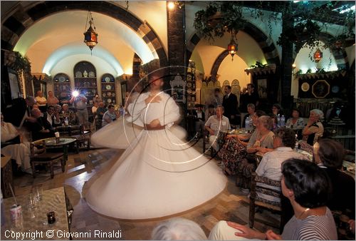 SYRIA - DAMASCO - esibizione di danza di dervisci in un ristorante nella vecchia citt