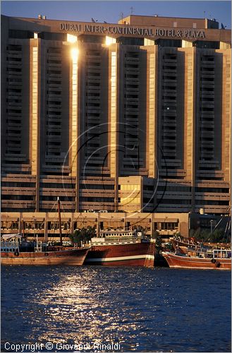 UNITED ARAB EMIRATES - DUBAI - Dubai Inter Continental Hotel & Plaza sulla sponda del Creek
