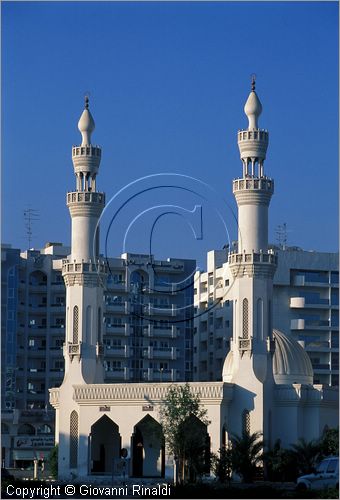 UNITED ARAB EMIRATES - DUBAI - Moschea sulla Abu Baker al Siddique road