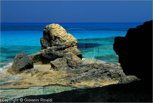 EGYPT - Marsa Matrouh - tratto di costa a circa 25 chilometri ad ovest della citt presso Ageebah Beach