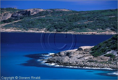 Australia Occidentale - Esperance - la costa ad ovest della citt - Observatory Point - dietro Observatory Island