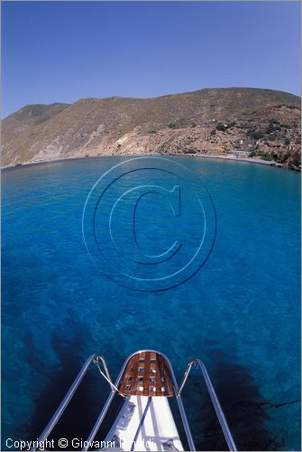 TUNISIA - La Galite - la cala a sud dell'isola