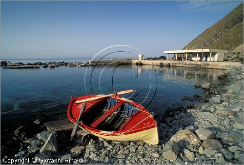 TUNISIA - La Galite - la cala a sud dell'isola