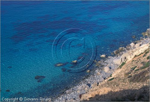 TUNISIA - La Galite - la cala a sud dell'isola