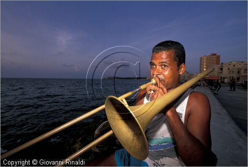 CUBA - HAVANA - Malecom Tradicional