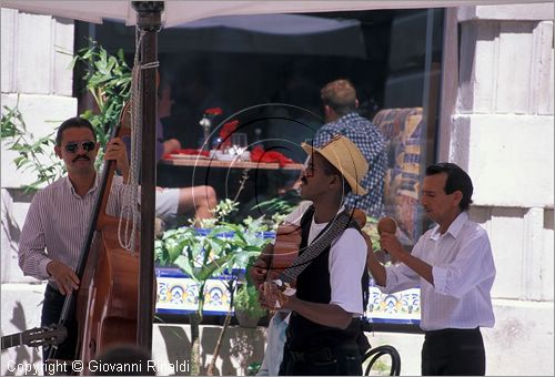 CUBA - HAVANA - gruppo musicale di strada