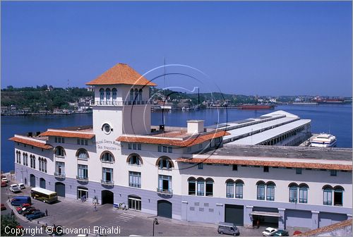 CUBA - HAVANA - La Habana Vieja - Plaza San Francisco - veduta del Terminal del porto