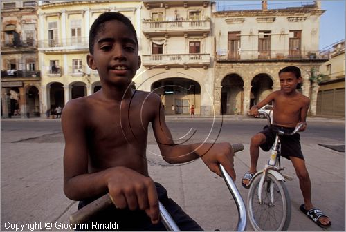 CUBA - HAVANA - La Habana Vieja - Plaza del Cristo