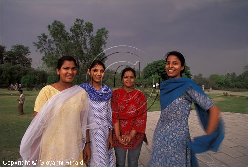 INDIA (PUNJAB) - CHANDIGARH - citt interamente progettata da Le Corbusier negli anni '50 - settore 16 - Giardino delle Rose