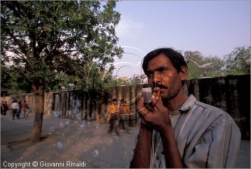 INDIA (PUNJAB) - CHANDIGARH - citt interamente progettata da Le Corbusier negli anni '50