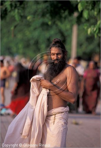 INDIA (UTTAR PRADESH) - Haridwar - citt di pellegrinaggio sulle rive del Gange