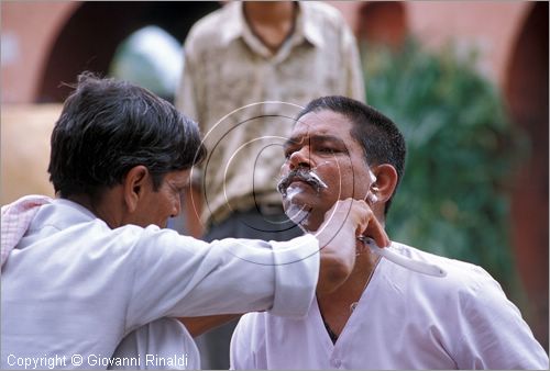 INDIA (UTTAR PRADESH) - Haridwar - citt di pellegrinaggio sulle rive del Gange - Bara Bazaar