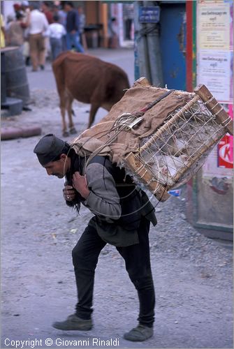 INDIA (UTTAR PRADESH) - Mussoorie - portatori