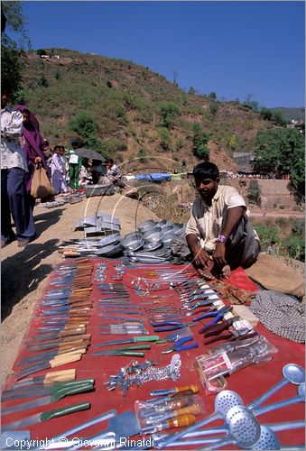 INDIA (HIMACHAL PRADESH) - Nalagarh - pellegrinaggio ad un tempio Sikh nelle vicinanze