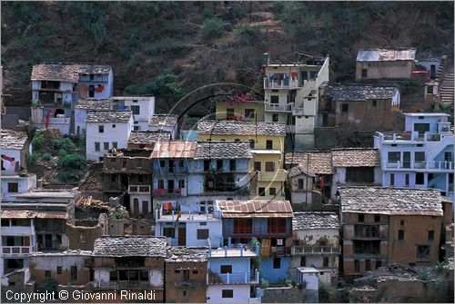 INDIA (UTTAR PRADESH) - Deo Prayag - cittadina alla confluenza di due affluenti del Gange