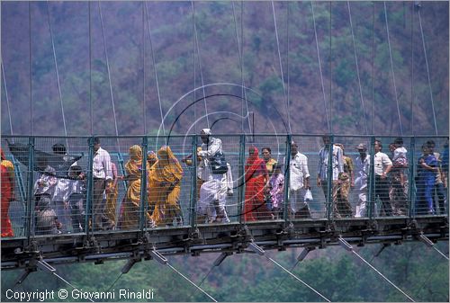 INDIA (UTTAR PRADESH) - Rishikesh - ponte sospeso sul Gange "Lakshman Jhula" (1929)