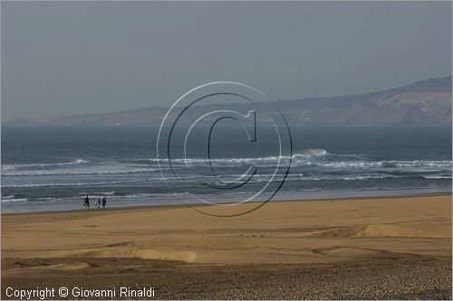 MAROCCO - MAROC - MOROCCO - (ESSAOUIRA) - la spiaggia a sud della citt