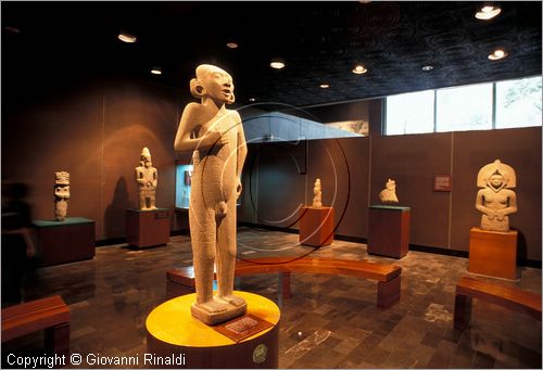 MEXICO - Città del Messico - Museo Nazionale di Antropologia e di Storia - sezione dedicata alle culture precolombiane