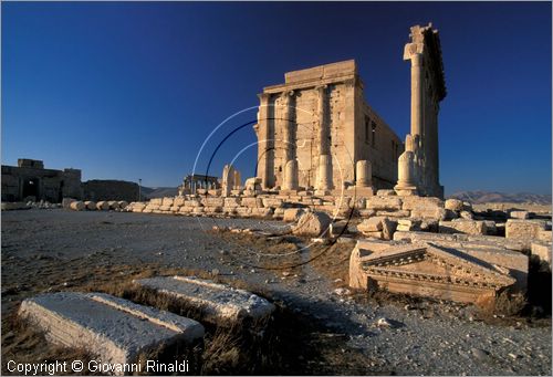 SIRIA - PALMIRA
antica città romana nel deserto
Tempio di bel, il santuario al centro del grande cortile
