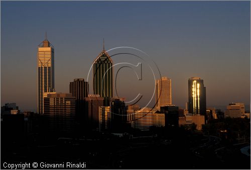 AUSTRALIA OCCIDENTALE - Perth - veduta della citt al tramonto da Kings Park