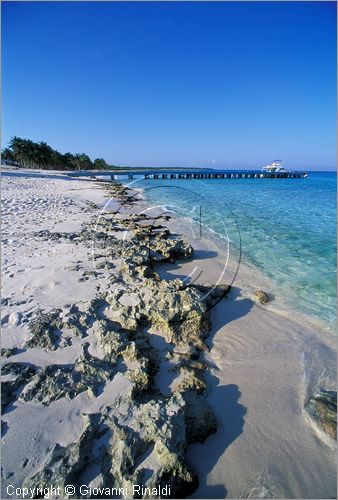 CUBA - Maria La Gorda - l'estremit sud ovest dell'isola presso Cabo Corrientes, ha una bella spiaggia con albergo formato da piccole case vicino al mare e un buon spot per le immersioni