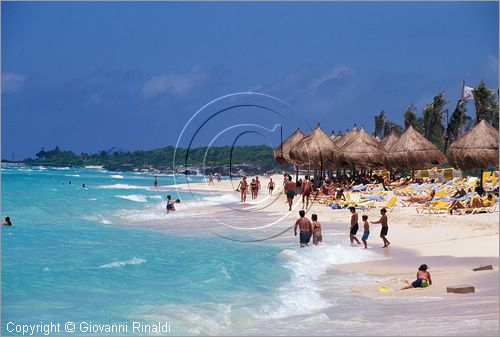 MEXICO - YUCATAN - Playa del Carmen - veduta della spiaggia