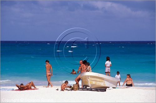 MEXICO - YUCATAN - Playa del Carmen - veduta della spiaggia