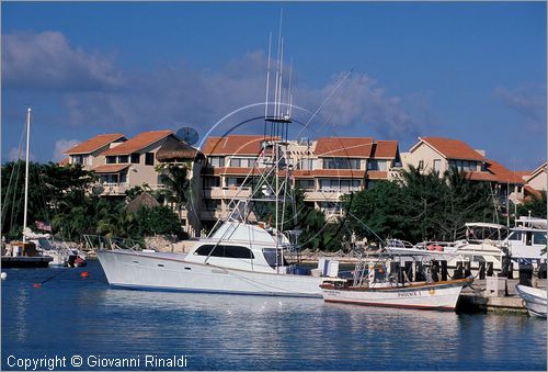 MEXICO - YUCATAN - (Playa del Carmen) - Puerto Aventuras - il porto turistico