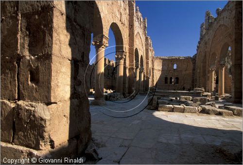 SIRIA - RASAFEH
citt fortificata da Diocleziano nel III secolo d.C.
basilica di San Sergio (VI secolo)