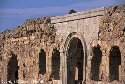SIRIA - RASAFEH
citt fortificata da Diocleziano nel III secolo d.C.
porta nord vista dall'interno
