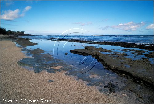 LA REUNION (Indian Ocean) - St.Gilles-Les-Bains sulla costa occidentale - la spiaggia di Boucan Canot