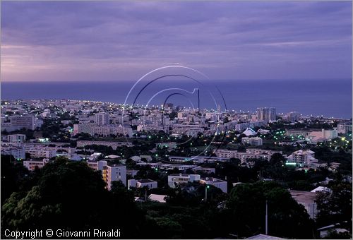 LA REUNION (Indian Ocean) - St.-Denis - veduta serale