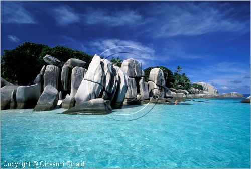 SEYCHELLES (Indian Ocean) - (La Digue Island) - Cocos Island