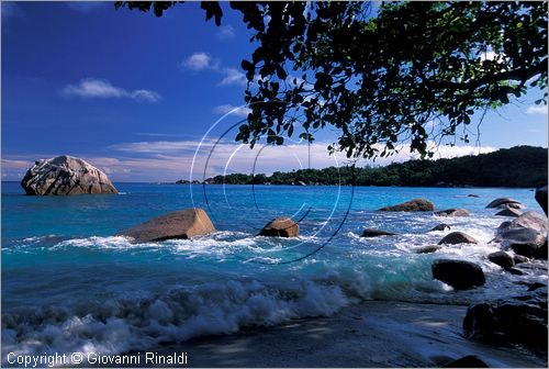 SEYCHELLES (Indian Ocean) - PRASLIN ISLAND - Anse Lazio