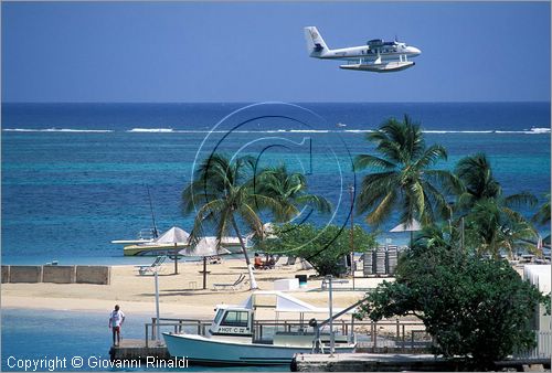 CARAIBI - ISOLE VERGINI AMERICANE - ISOLA DI ST.CROIX - Christiansted - idrovolante in decollo sul porto